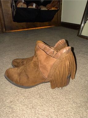 Fringe Suede Ankle Boots - Brown